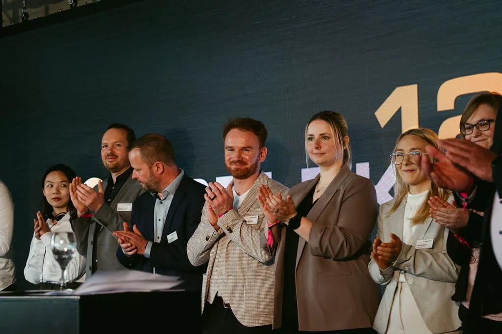 Team und Gäste beim Kundenevent 125 Jahre VOELPKER