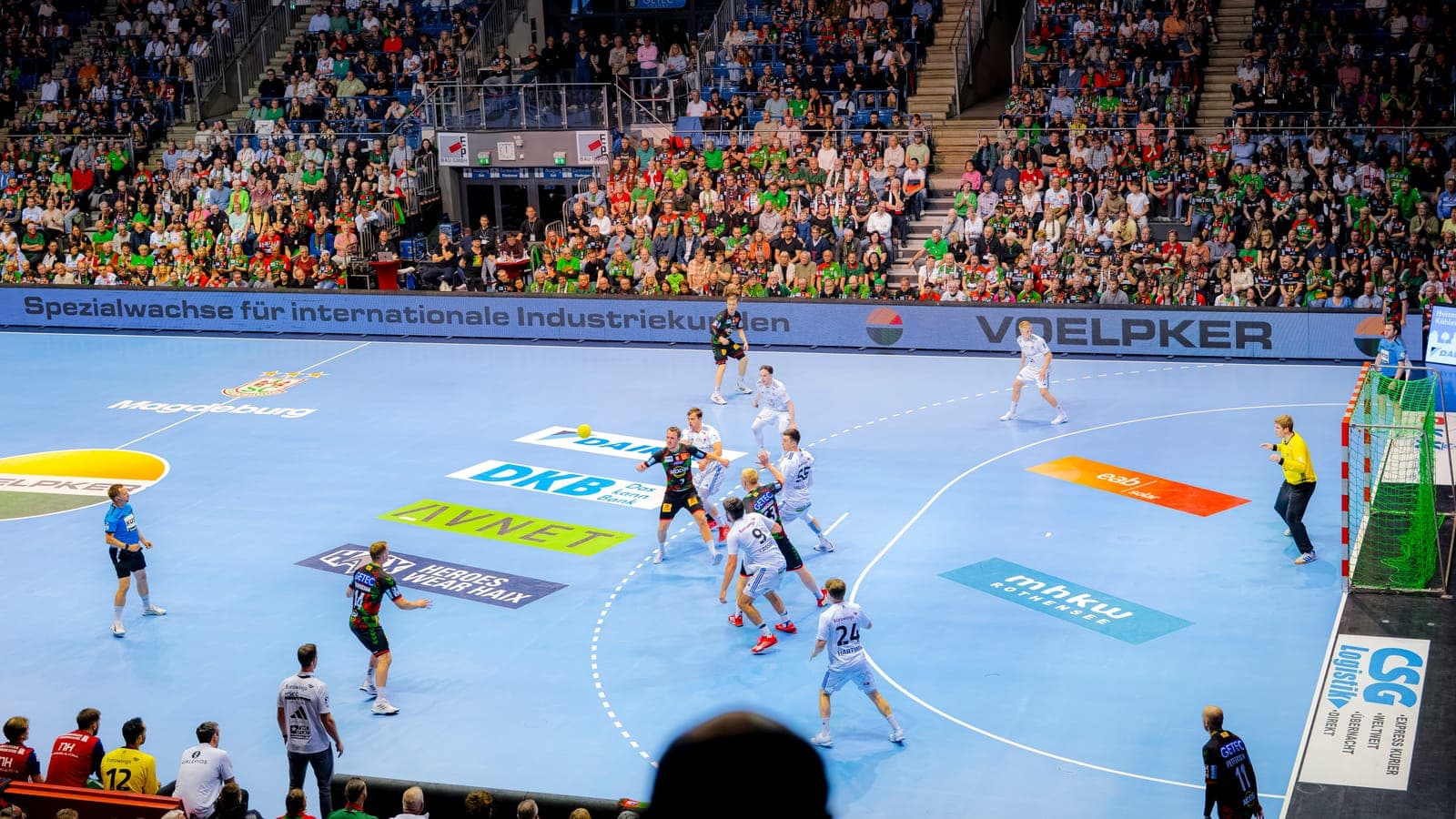Heimspiel des SC Magdeburg mit VOELPKER-Bande